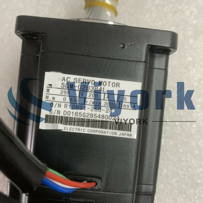 Yaskawa SGM-02U3B4L AC SERVO MOTOR 200W 200V 2A 3000RPM NEW