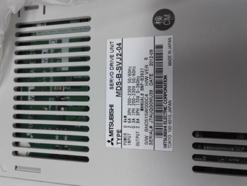 Mitsubishi MDS-B-SVJ2-04 Industrial Servo Drives 0.3KW 50/60HZ NEW