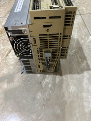 Yaskawa SGDH-15DE AC SERVO AMPLIFIER 380-480V 4.8A 1.5KW 3 PHASE NEW