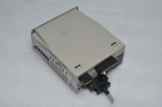 Yaskawa SGDS-04F01A AC SERVO AMPLIFIER 100-115V 9.4A 400W NEW