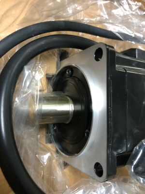 Yaskawa SGMAH-02A1A-DH21 AC SERVO MOTOR 200W 200V 2.1A 3000RPM NEW