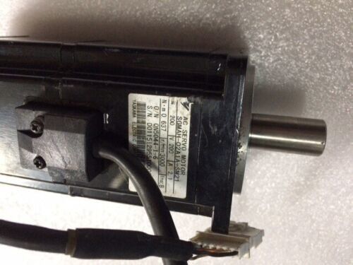 Yaskawa SGMAH-02A1A-YR21 AC SERVO MOTOR 200W 200V 2.1A 3000RPM NEW