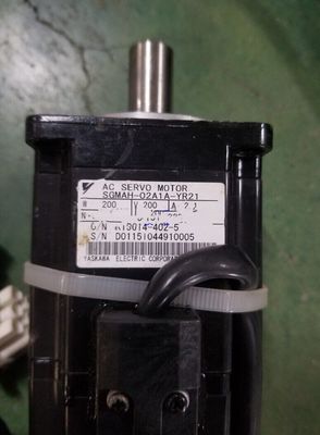 Yaskawa SGMAH-02A1A-YR21 AC SERVO MOTOR 200W 200V 2.1A 3000RPM NEW