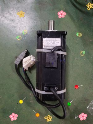 Yaskawa SGMAH-02A1A-YR21 AC SERVO MOTOR 200W 200V 2.1A 3000RPM NEW