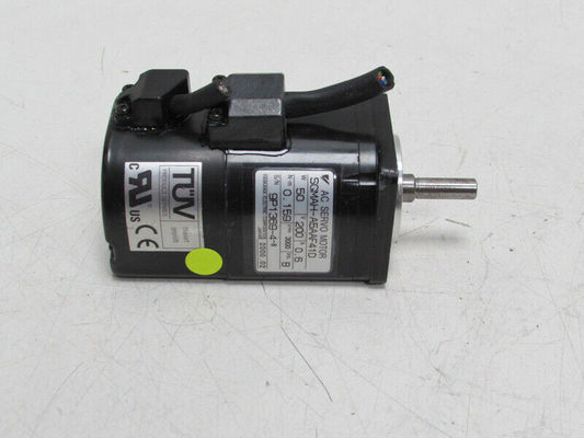 Yaskawa SGMAH-A5AAF41D AC SERVO MOTOR 50W 200V 3000RPM 0.6A NEW