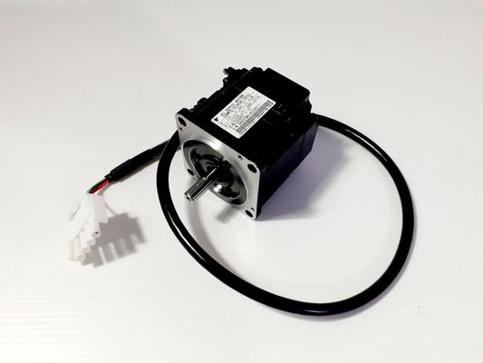 Yaskawa SGMPS-01ACA61 AC SERVO MOTOR 100W 3000RPM 200V 0.86A NEW