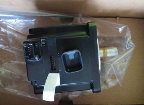 Yaskawa SGMPS-04ACAH161 AC SERVO MOTOR 400W 3000RPM 200V 2.6A NEW