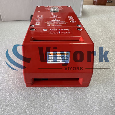 440G-L07264 5-GD2 Protection Lock Switch By Allen Bradley With 2A Current And Digital Output Type